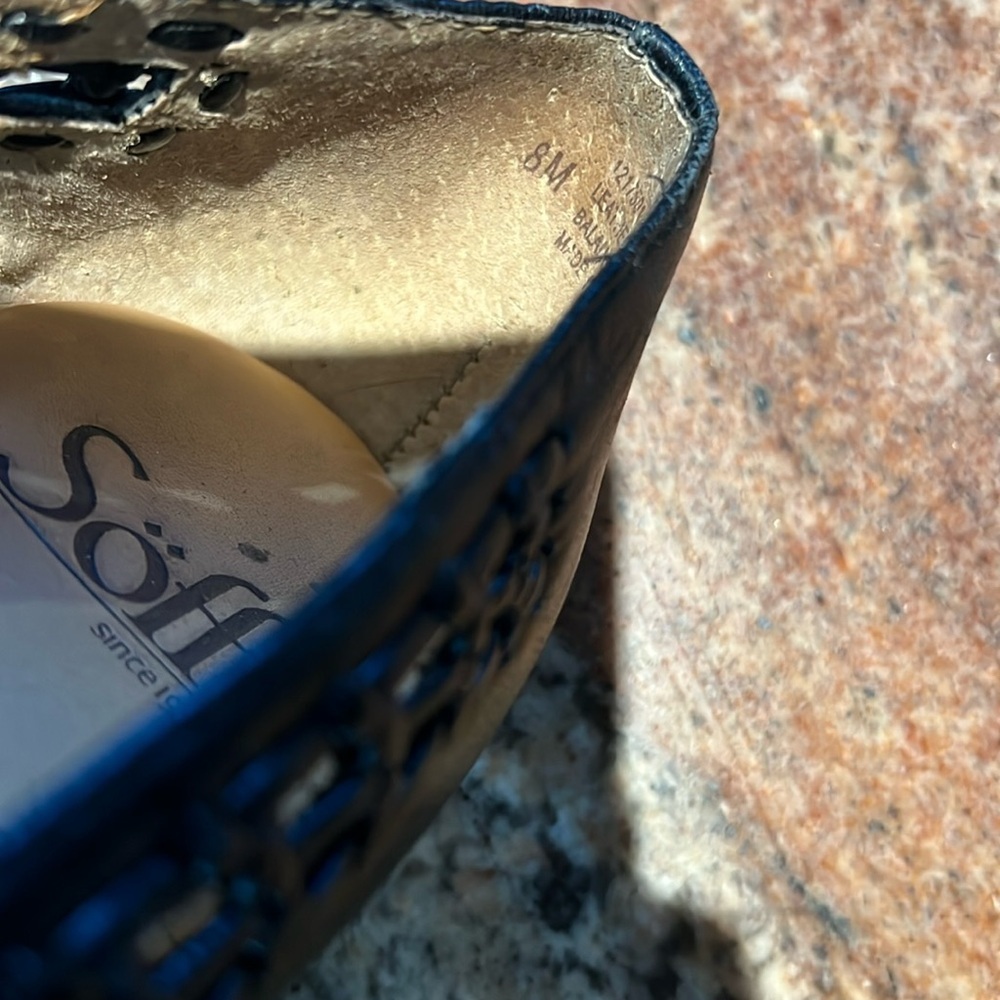 Sofft Women's Black Leather Shoes - Picture 7 of 8